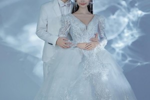 穿什么风格的婚纱适合冰雪主题婚礼