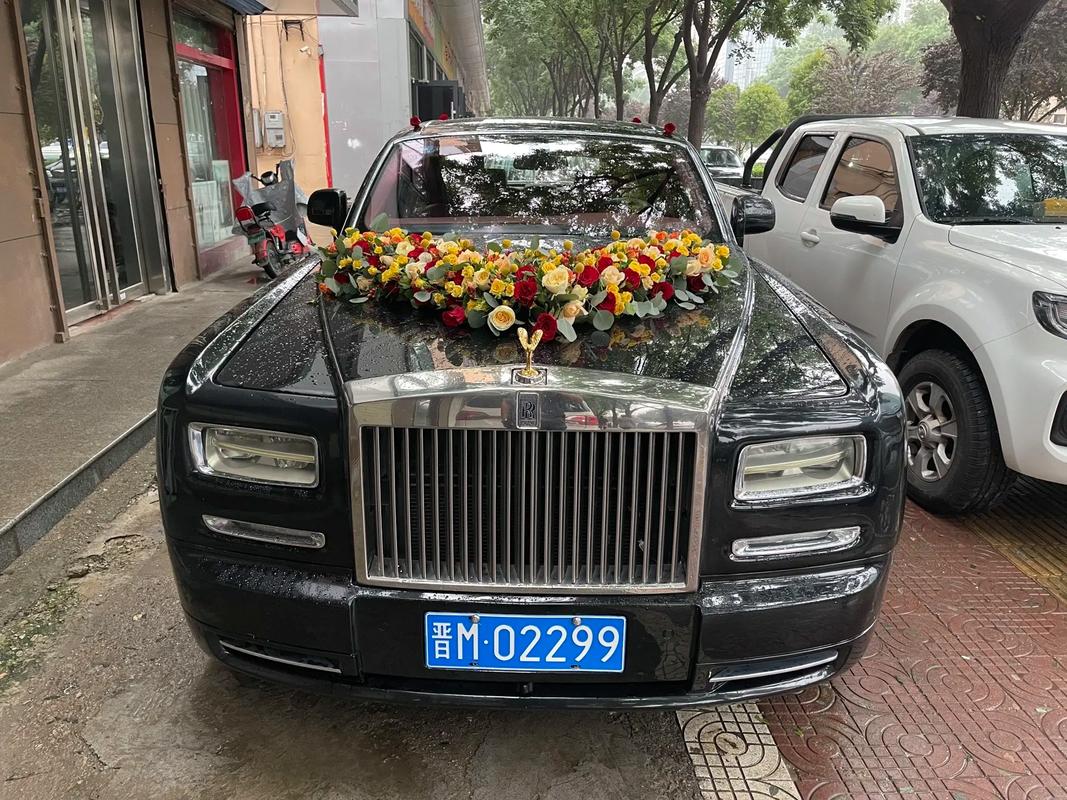 现在婚庆都用什么车 婚车一般用几辆合适
