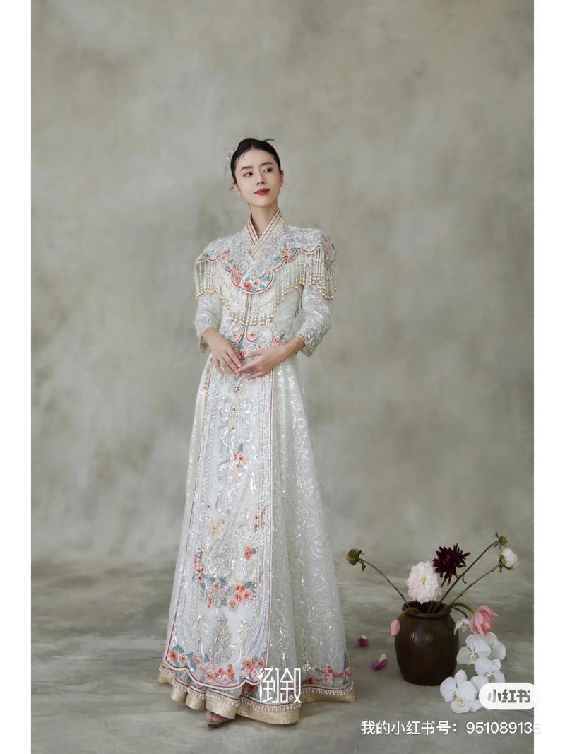 世界上最美的婚纱礼服有哪些 婚纱礼服都有什么款式
