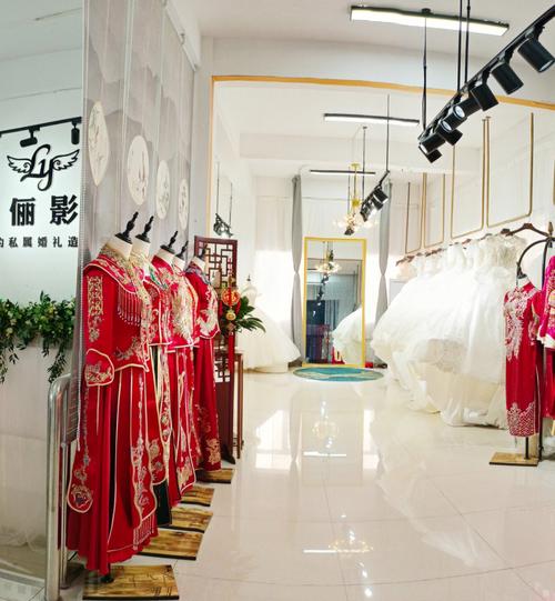 上海有没有什么婚纱礼服店是专门做定制的