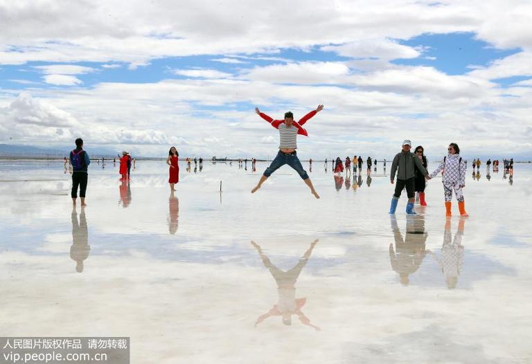 拍婚纱照外景哪里好  青海外拍景地推荐