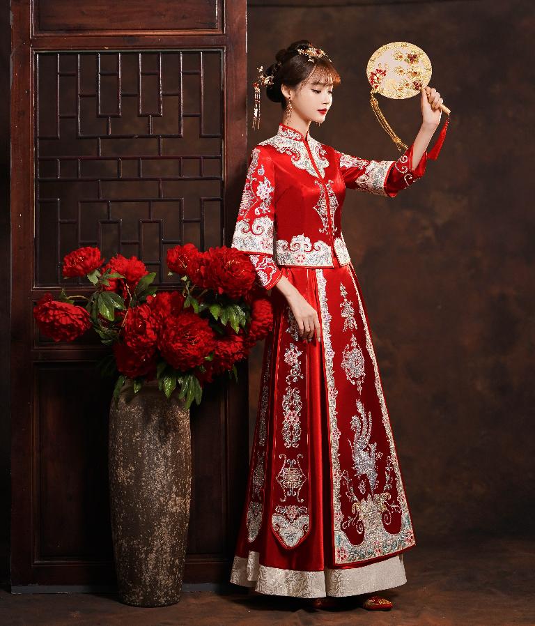 秀禾服婚纱照图片欣赏 婚礼秀禾服要怎么搭配