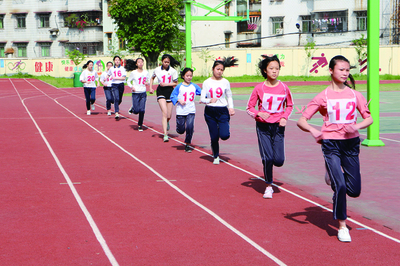 女孩讨厌父亲应该怎么办